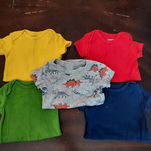 Lot of 5 Carter's Baby Boy Bodysuits in Size 6M